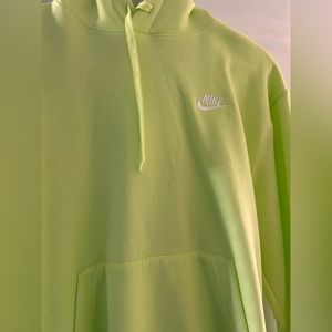 Mens Nike Size Small sweatshirt NWOT
